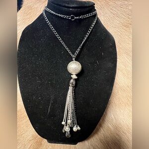 Elegant Silver Tone Pendant Necklace